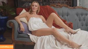 Amanda Holden photo #3068