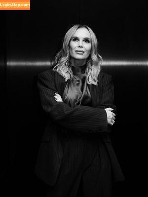 Amanda Holden photo #3116