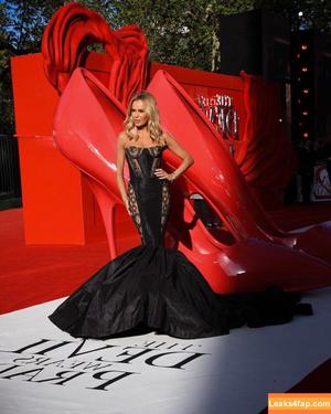 Amanda Holden photo #3168