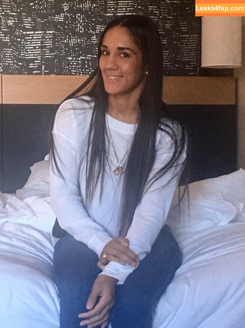 Amanda Serrano / Puerto Rican Boxer / serranosisters leaked photo photo #0080