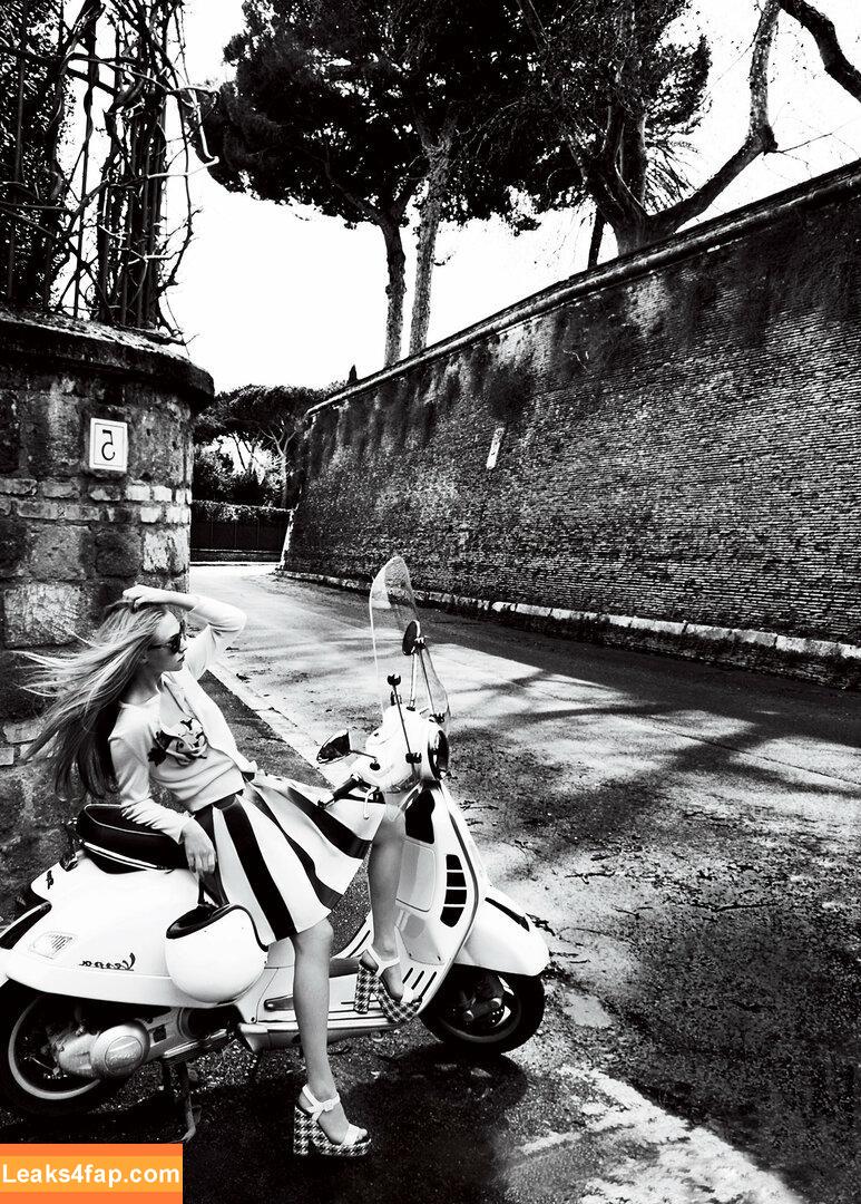 Amanda Seyfried / AmandaSeyfried / mingey leaked photo photo #0339