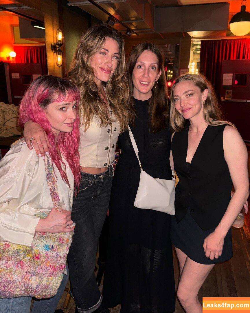 Amanda Seyfried / AmandaSeyfried / mingey leaked photo photo #0742