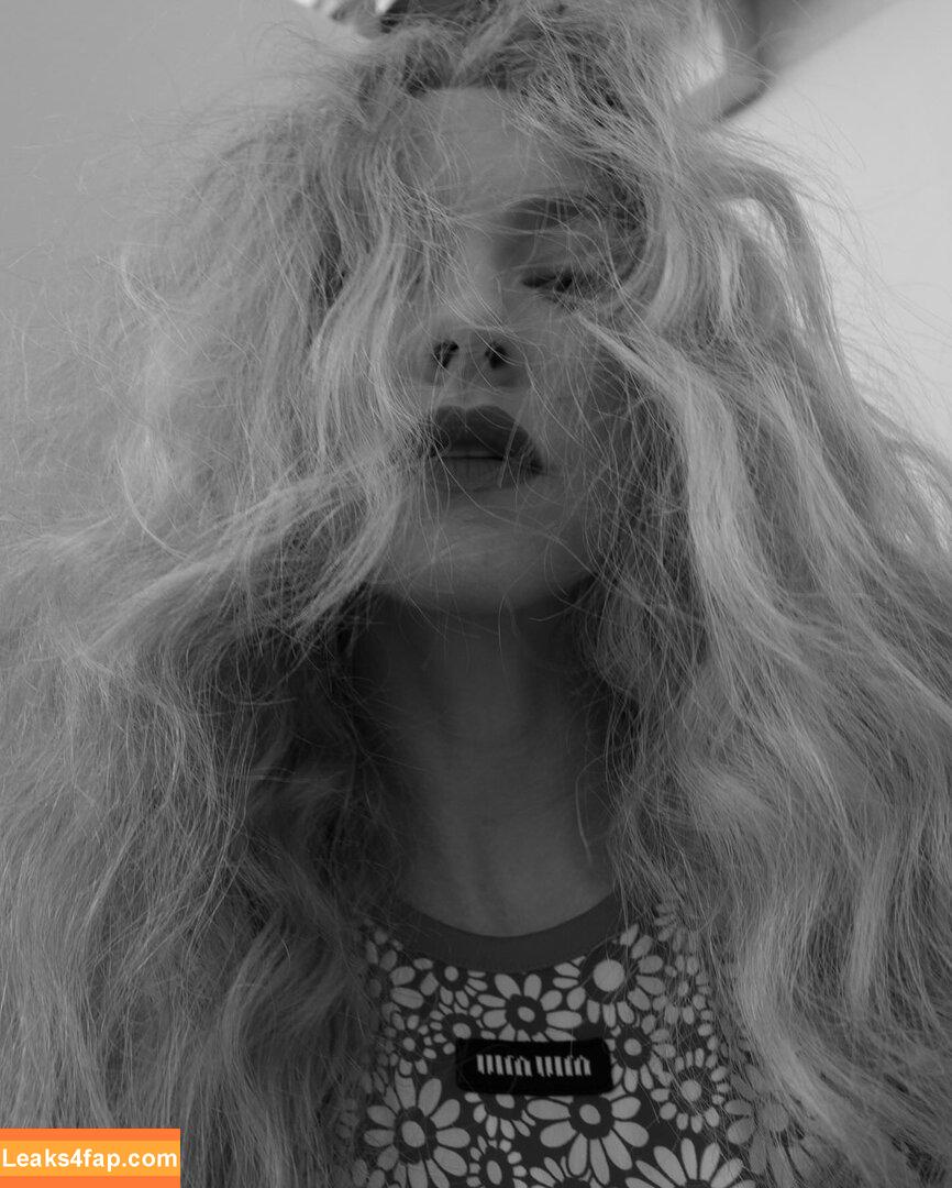Amanda Seyfried / AmandaSeyfried / mingey слитое фото фото #0767