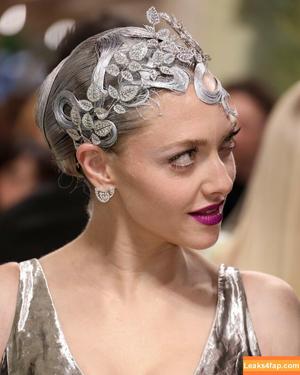 Amanda Seyfried photo #0345
