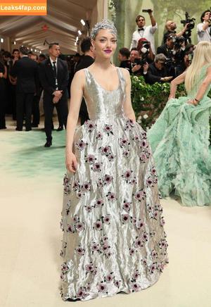 Amanda Seyfried photo #0348