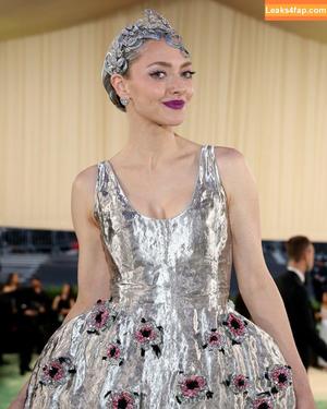 Amanda Seyfried photo #0355