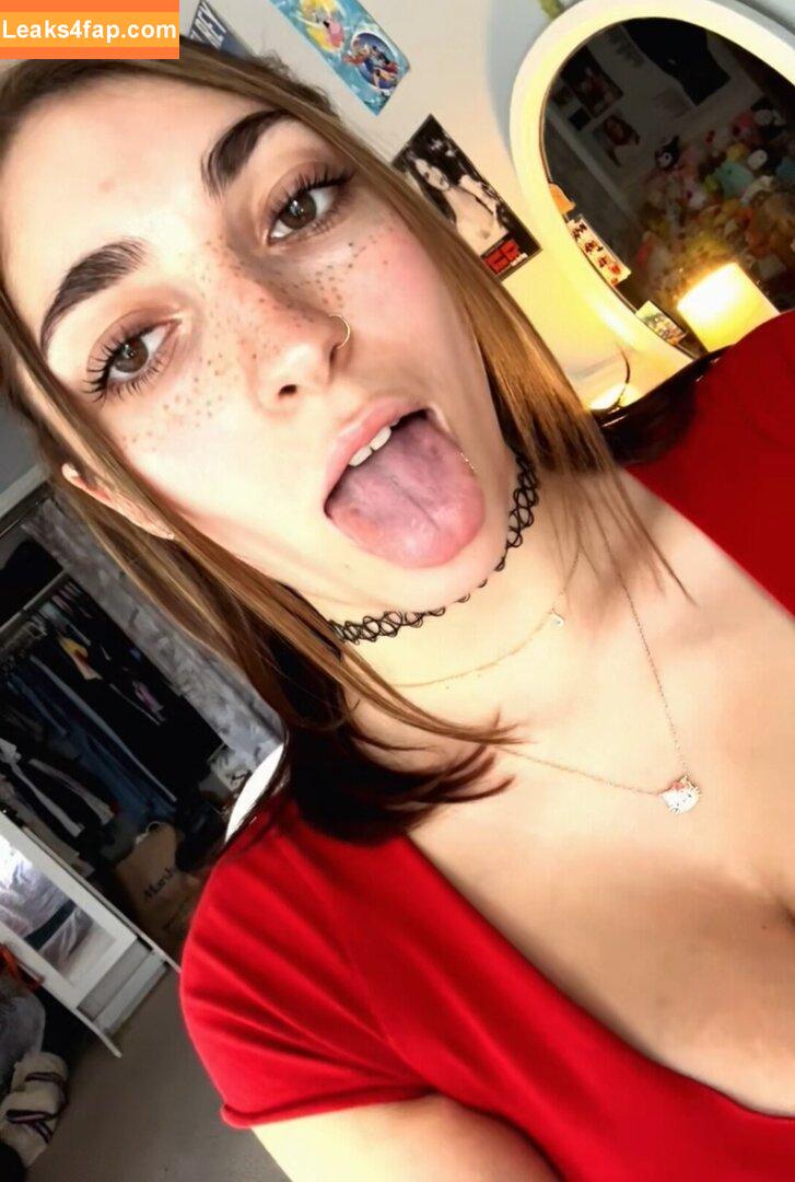 amandakat13 / amanda.gaudiosi leaked photo photo #0004