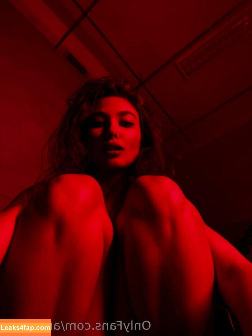 amandalacroix / amandalacroix93 leaked photo photo #0003