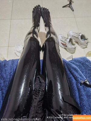 AmandaLatex photo #0047