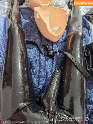 AmandaLatex photo #0068