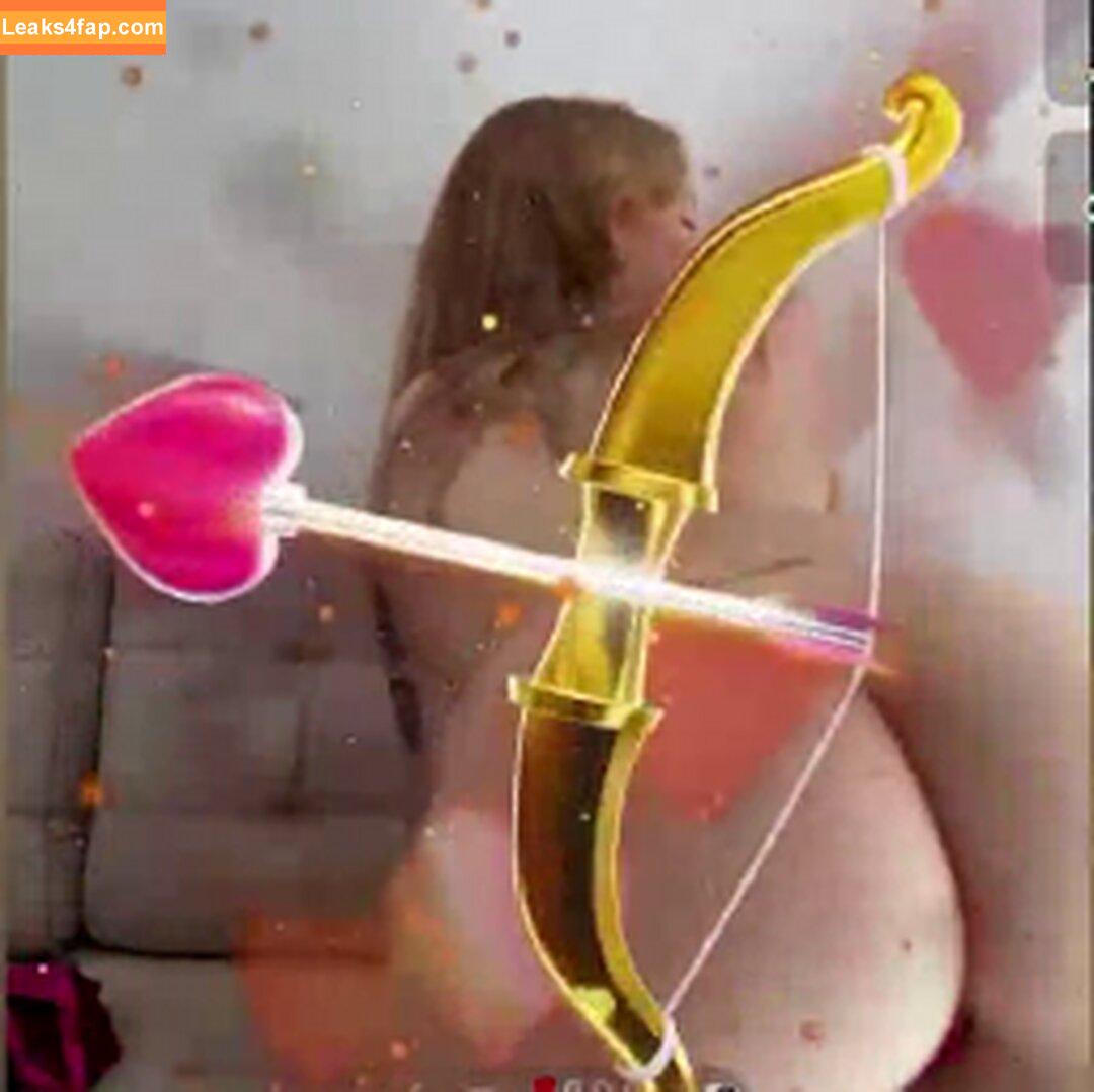 Amateur Streamers / radiatedfox leaked photo photo #0208