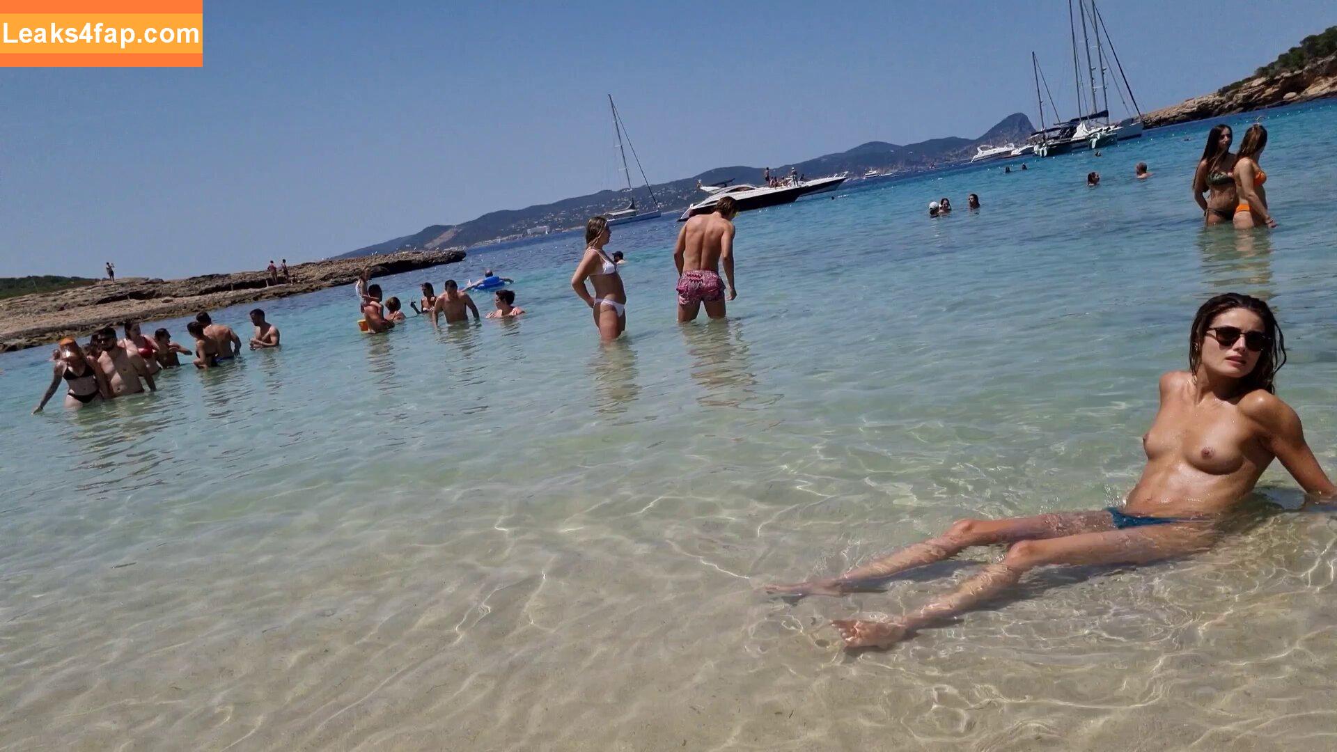 Amateur Voyeur /  leaked photo photo #0015