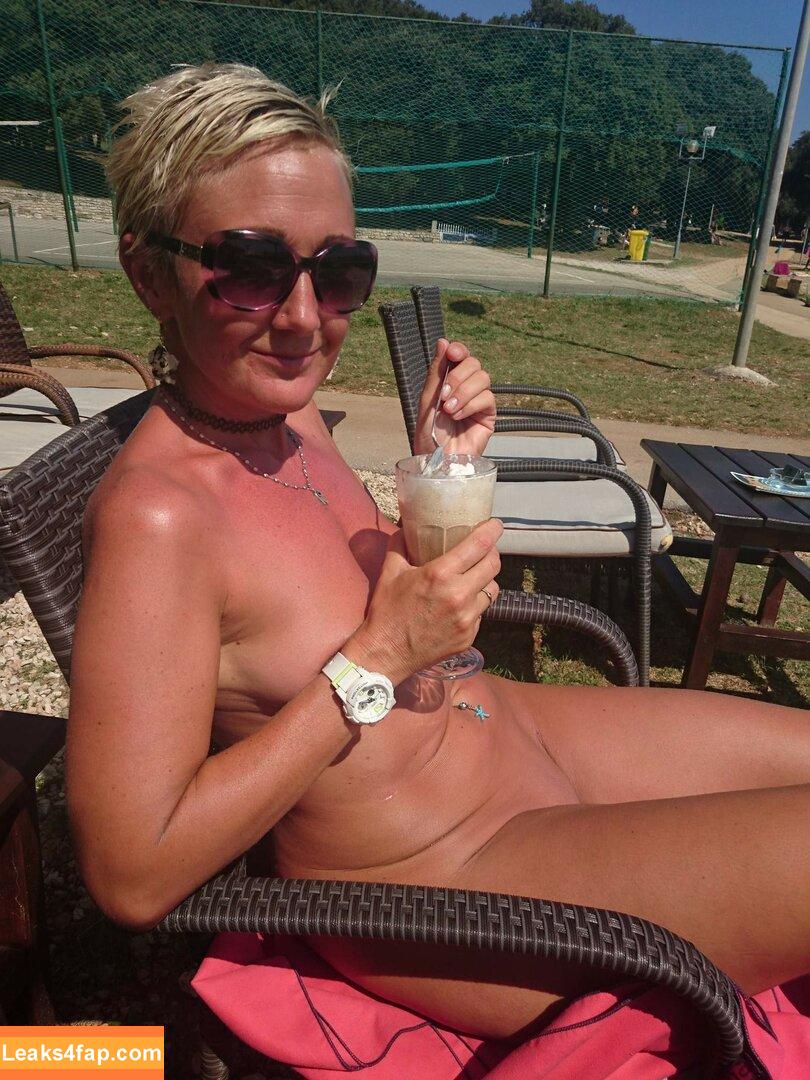 Amateur Voyeur /  leaked photo photo #0068