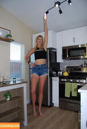 Amazon Allie photo #0042