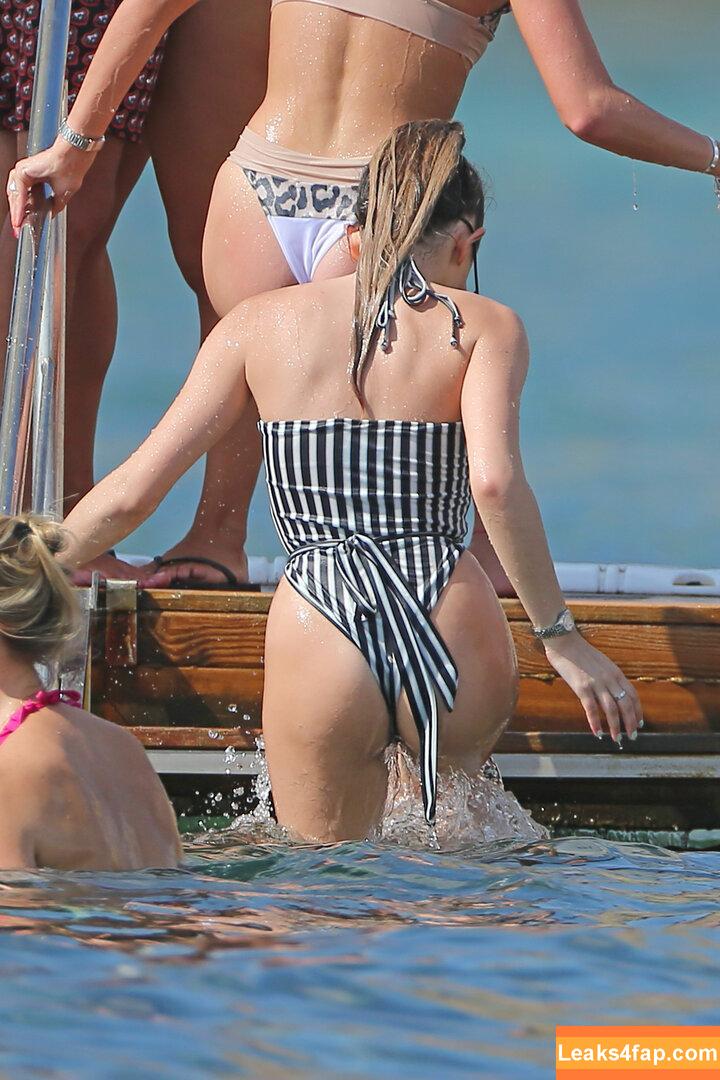 Amber Davies / amb_d leaked photo photo #0024