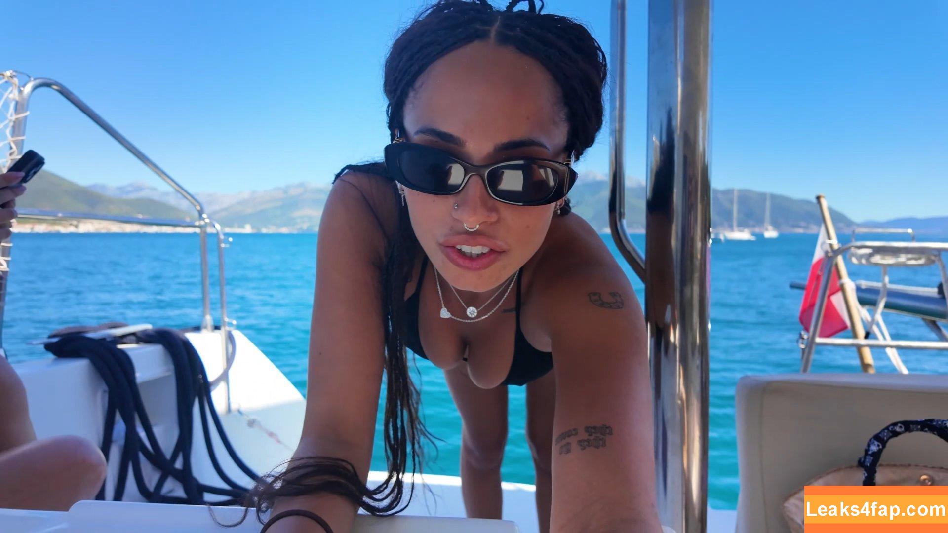 Amber Gill / amberrosegill leaked photo photo #0107