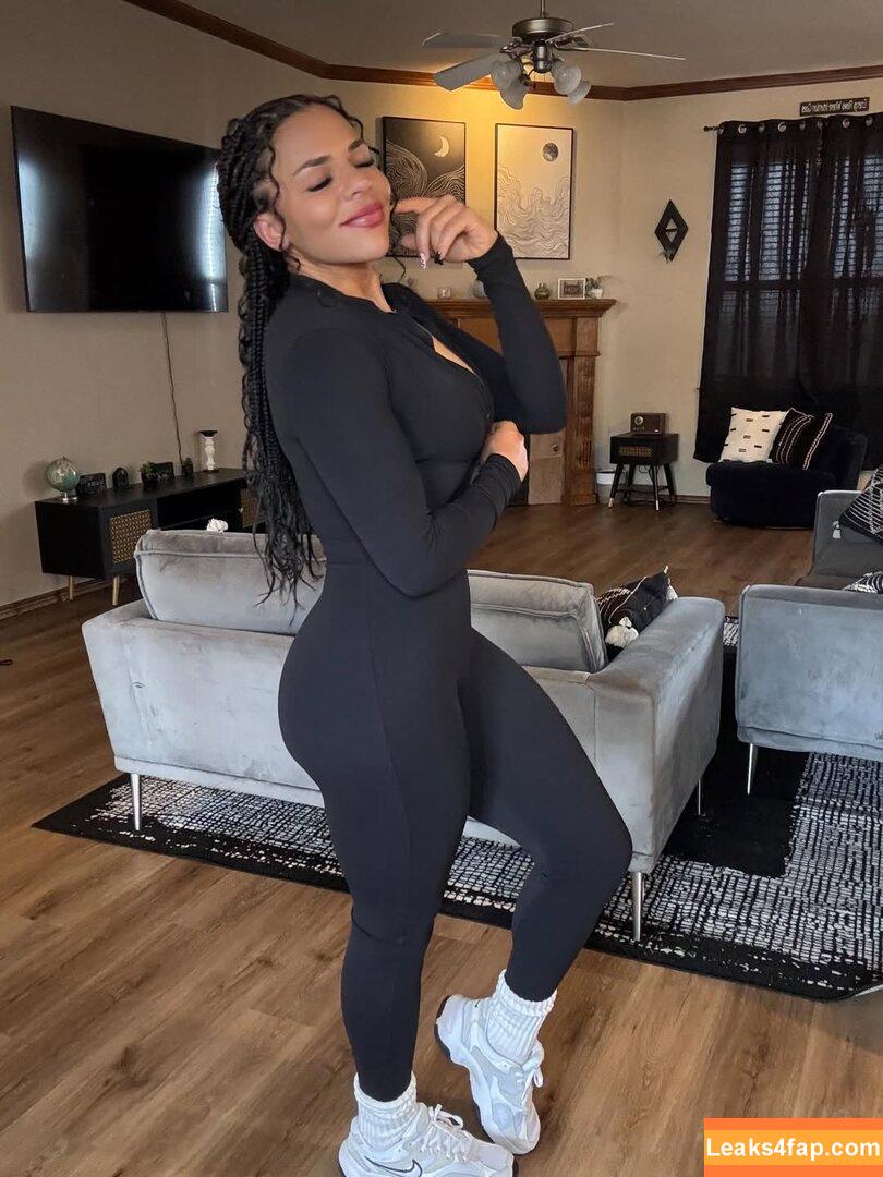 Amber Reacts / Amber Walker / ambercharity5 leaked photo photo #0043