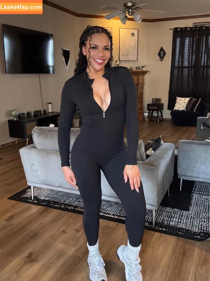 Amber Reacts / Amber Walker / ambercharity5 leaked photo photo #0044