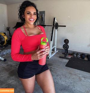 Amber Reacts photo #0036