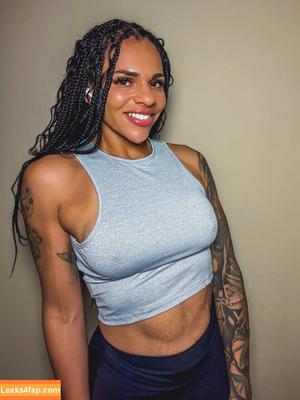 Amber Reacts photo #0055