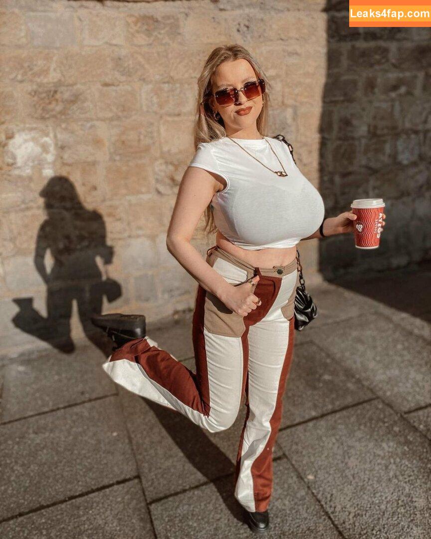 Amber Rose Brightman / Busty Amber Uk / amba.rose / amber_brightman / amberrose leaked photo photo #0173