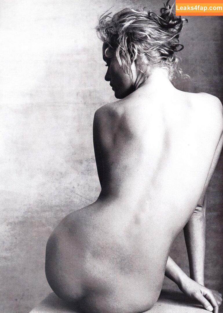 Amber Valletta / ambervalletta leaked photo photo #0004