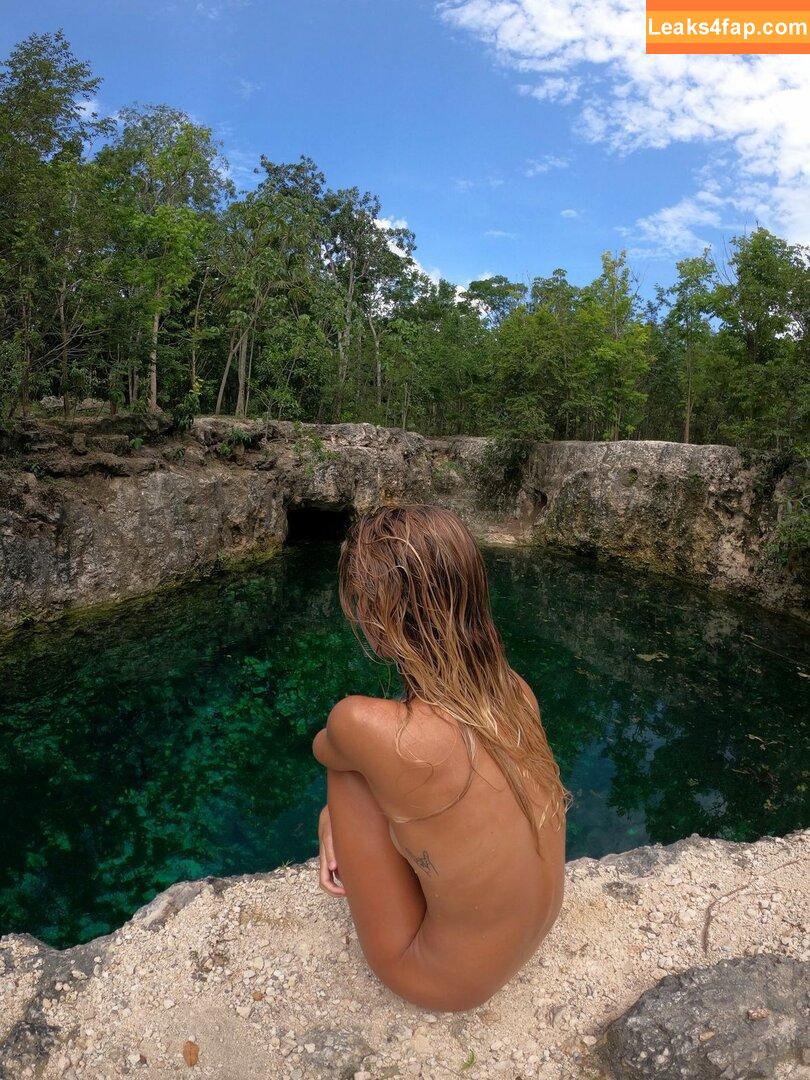 Amberleigh West / Amberleigh Deann West / amberleighwest / amberleighwestofficial leaked photo photo #0051