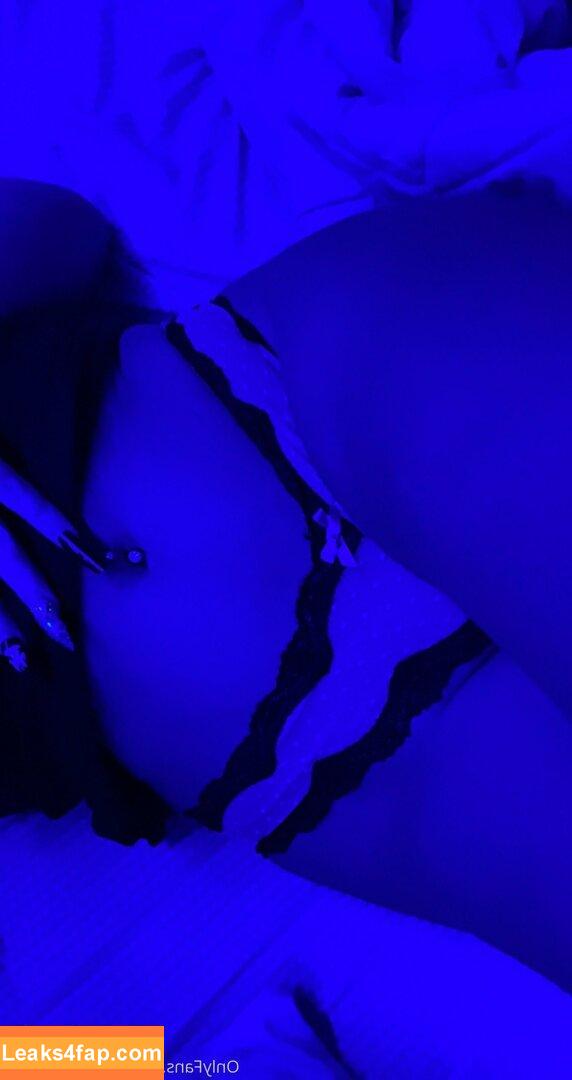 ambermarie52 /  leaked photo photo #0048