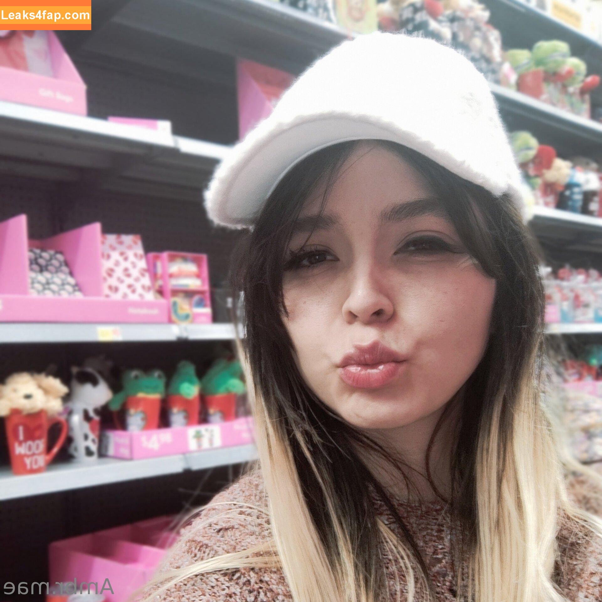 ambr.mae /  leaked photo photo #0010