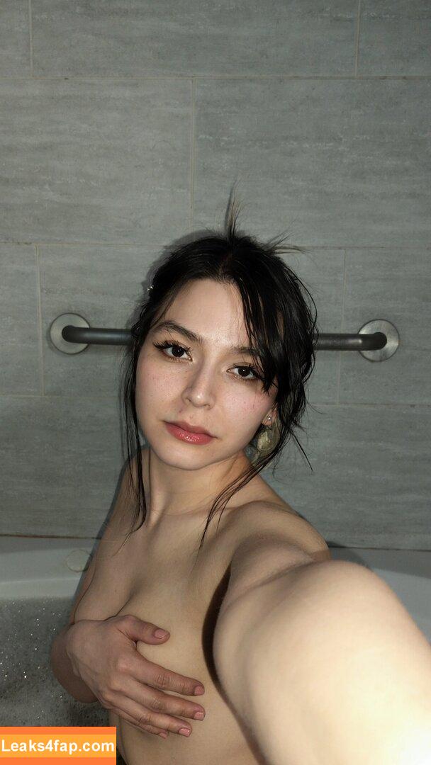 ambr.mae /  leaked photo photo #0022