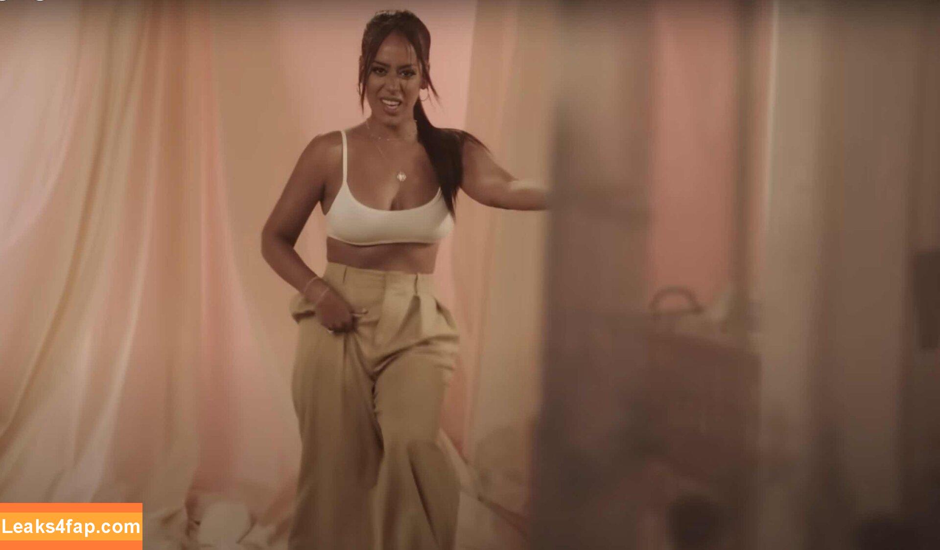 Amel Bent /  leaked photo photo #0003