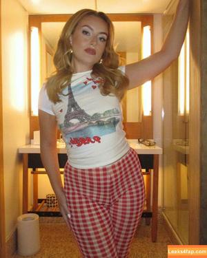 Amelia Dimoldenberg photo #0069