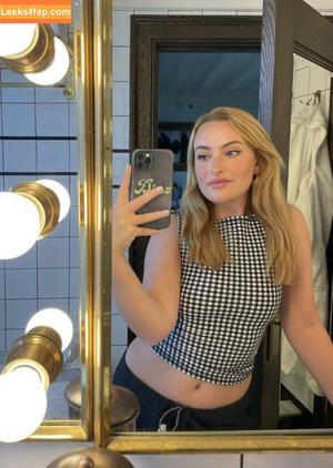 Amelia Dimoldenberg photo #0086