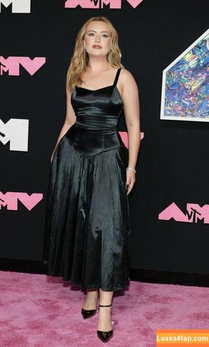 Amelia Dimoldenberg photo #0087