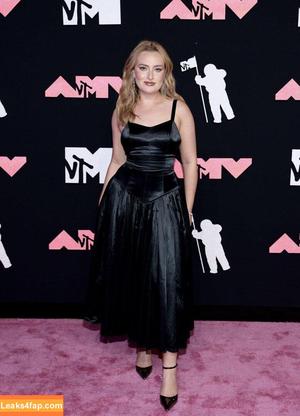 Amelia Dimoldenberg photo #0090