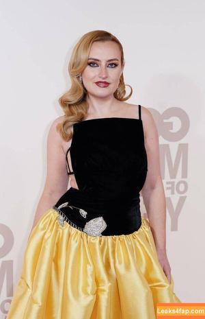 Amelia Dimoldenberg photo #0163