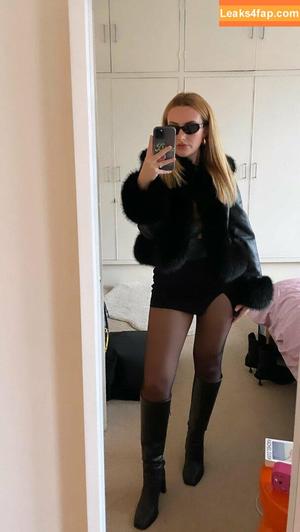 Amelia Dimoldenberg photo #0175