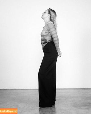 Amelia Dimoldenberg photo #0246