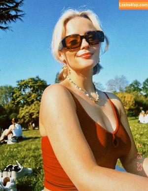 Amelia Eve Gibson photo #0027