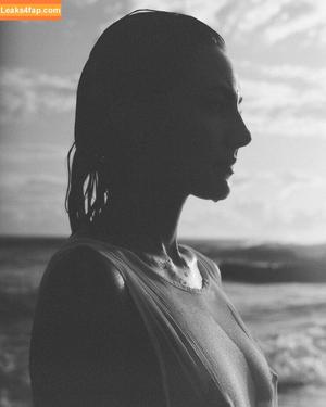 Amelia Zadro photo #0030