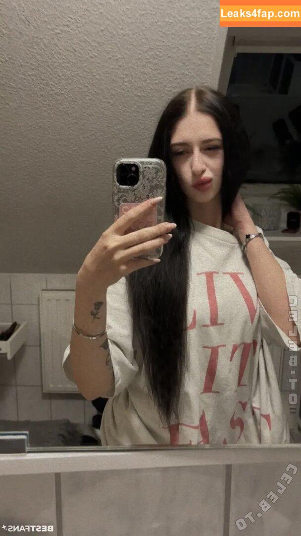 ameliex06 /  leaked photo photo #0005