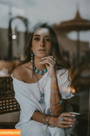 Amina Khalil фото #0012