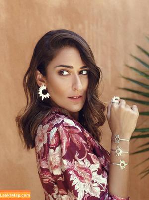 Amina Khalil фото #0021