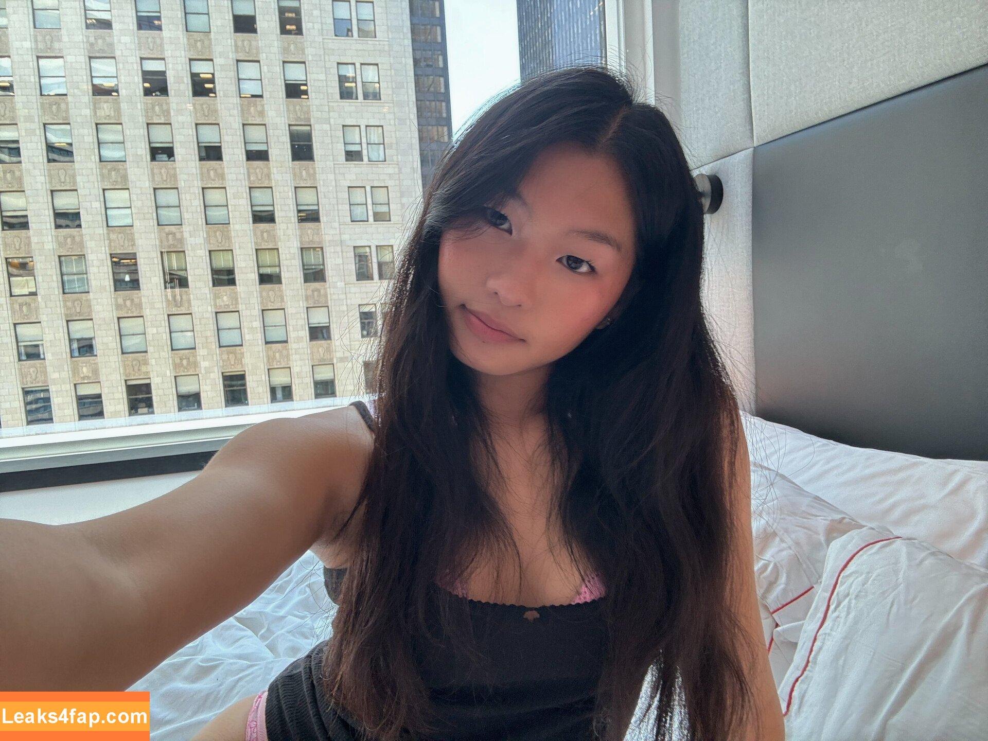 Amina Li / peachystrudel / realaminali leaked photo photo #0037