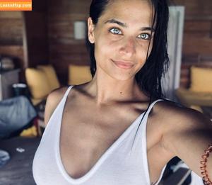 Amira Pocher photo #0012
