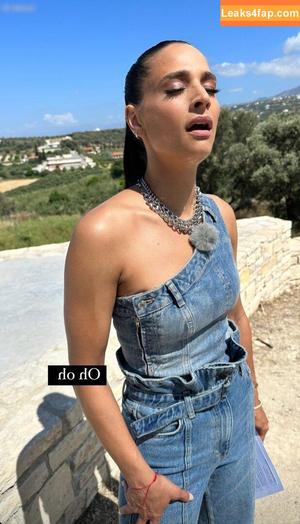 Amira Pocher photo #0074