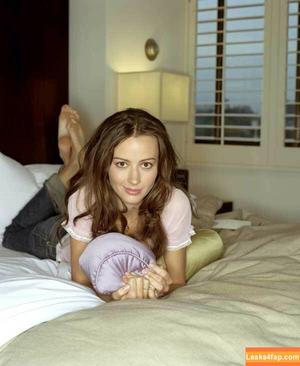 Amy Acker photo #0019