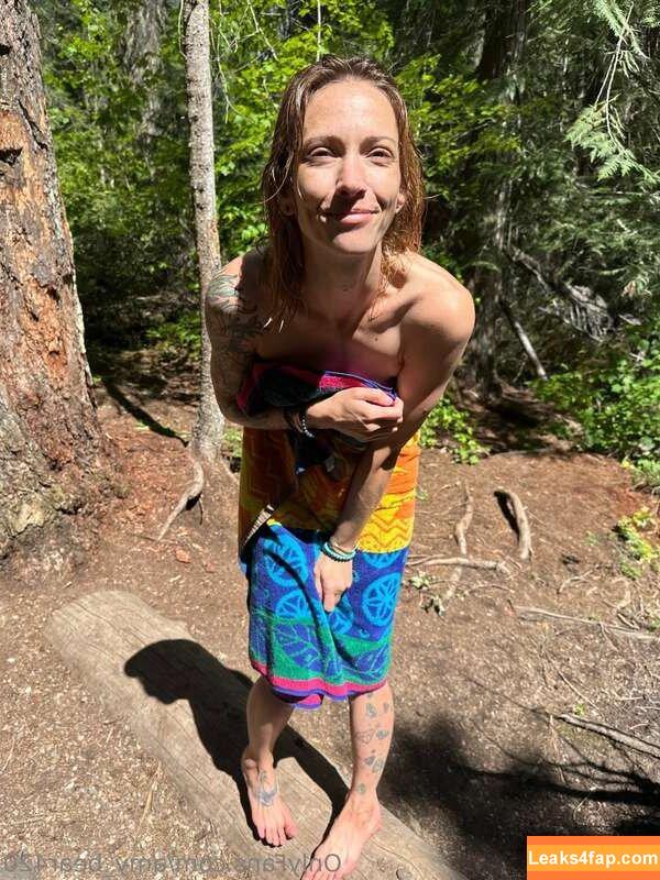amy_bear420 / smokytonymurphyprod leaked photo photo #0001