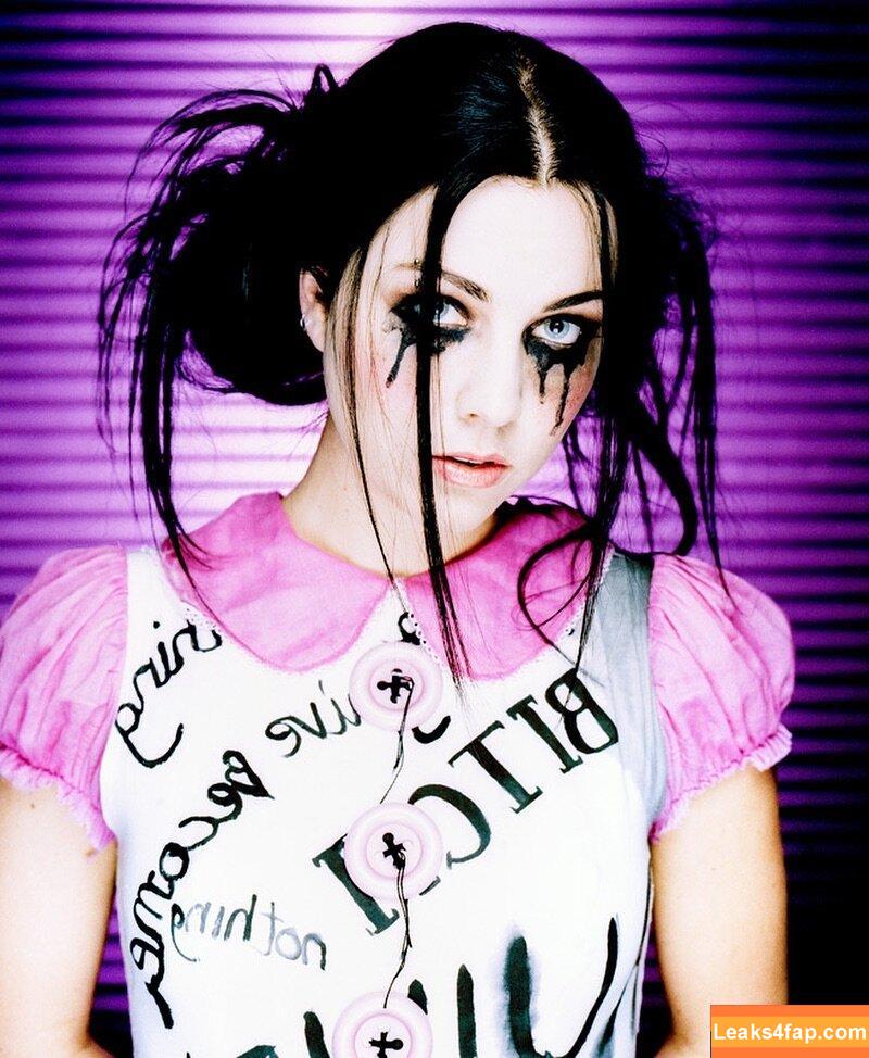 Amy Lee / AmyLee_plays / Slemgem / amy_lee / amyleeplays leaked photo photo #0029