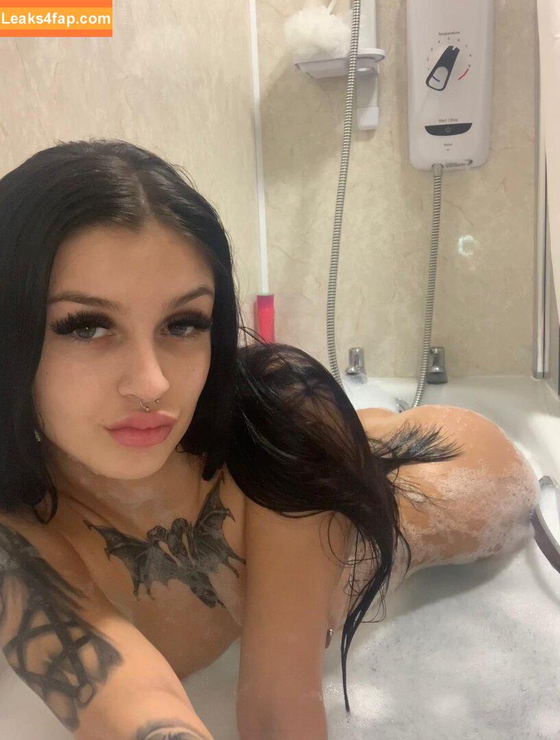Amy Leigh Egan /  leaked photo photo #0002